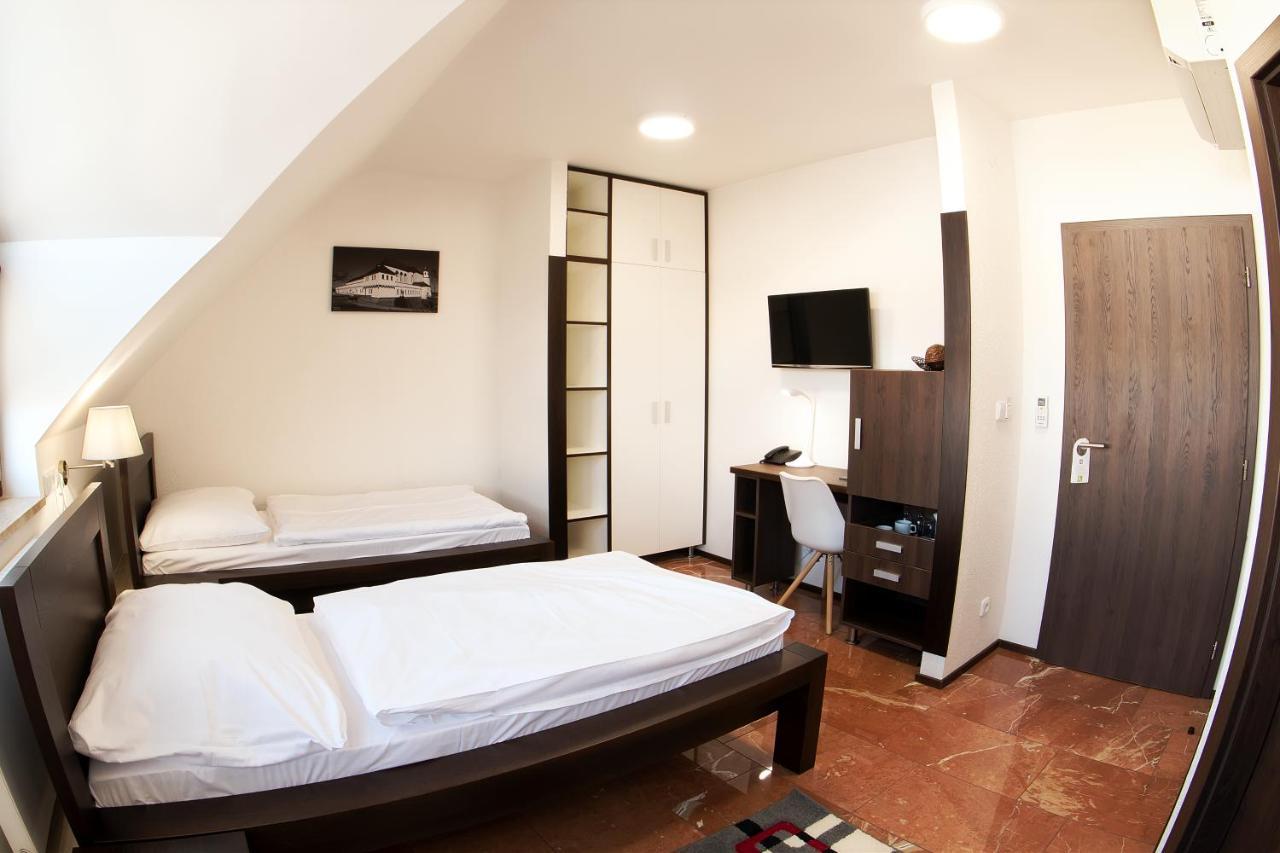 Hotel Slunecni Dvur Brno Extérieur photo